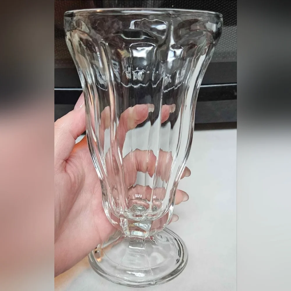 ONE VTG Anchor Hocking 10 Oz Soda Tumbler Fountainware Clear